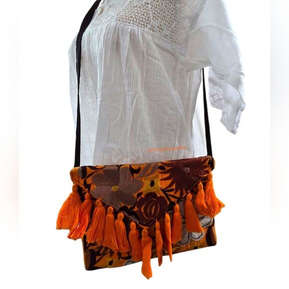 HANDMADE Mexican Embroidered Crossbody Bag - Picture 9 of 12